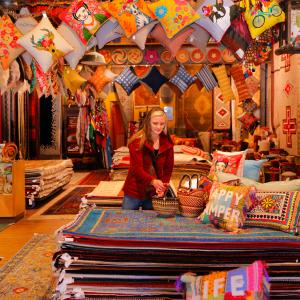 Shopping at the Durango Rug Company During Winter | Rhyler Overend | Visit Durango